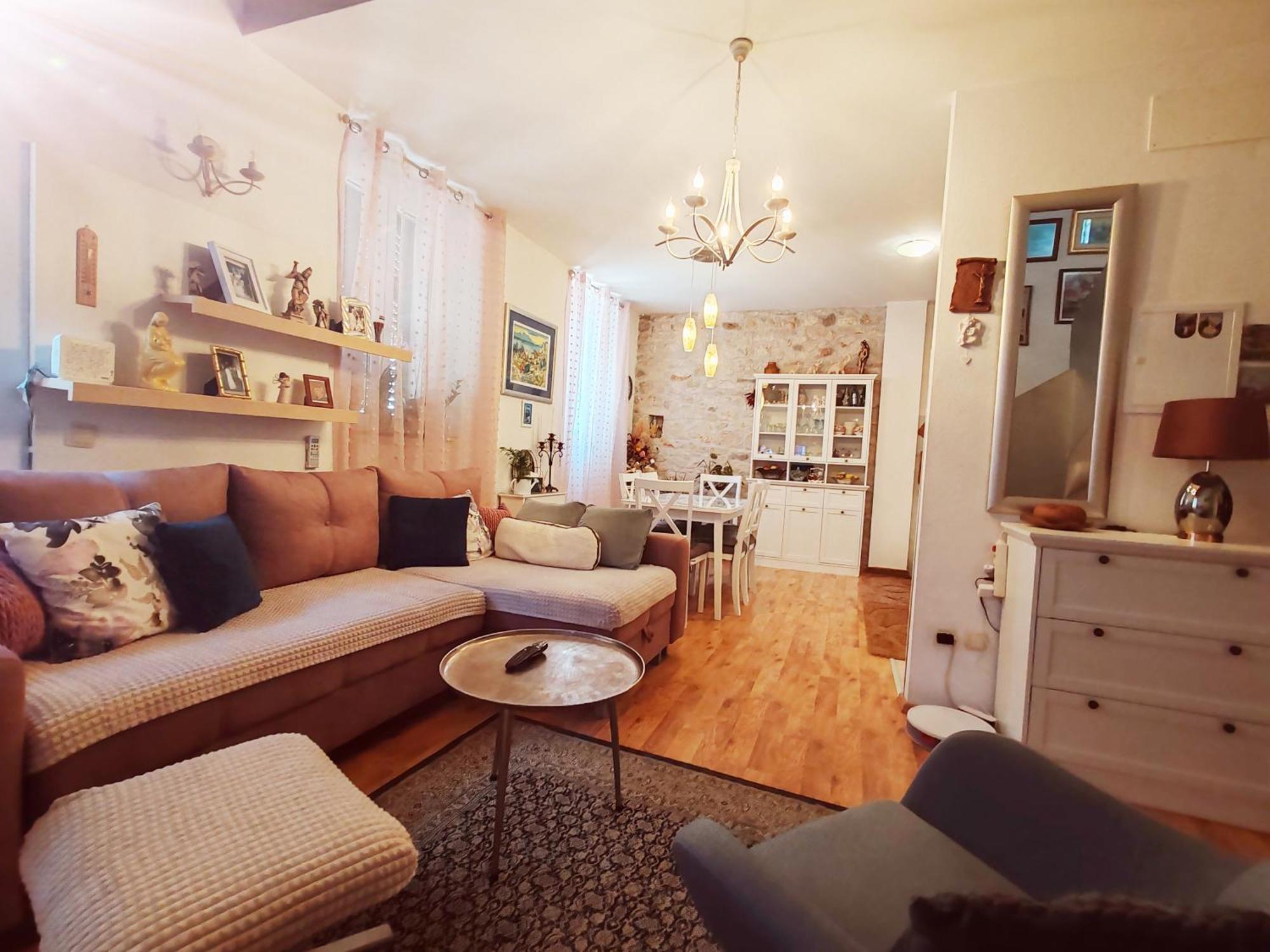 אומיס Apartman Hygge מראה חיצוני תמונה