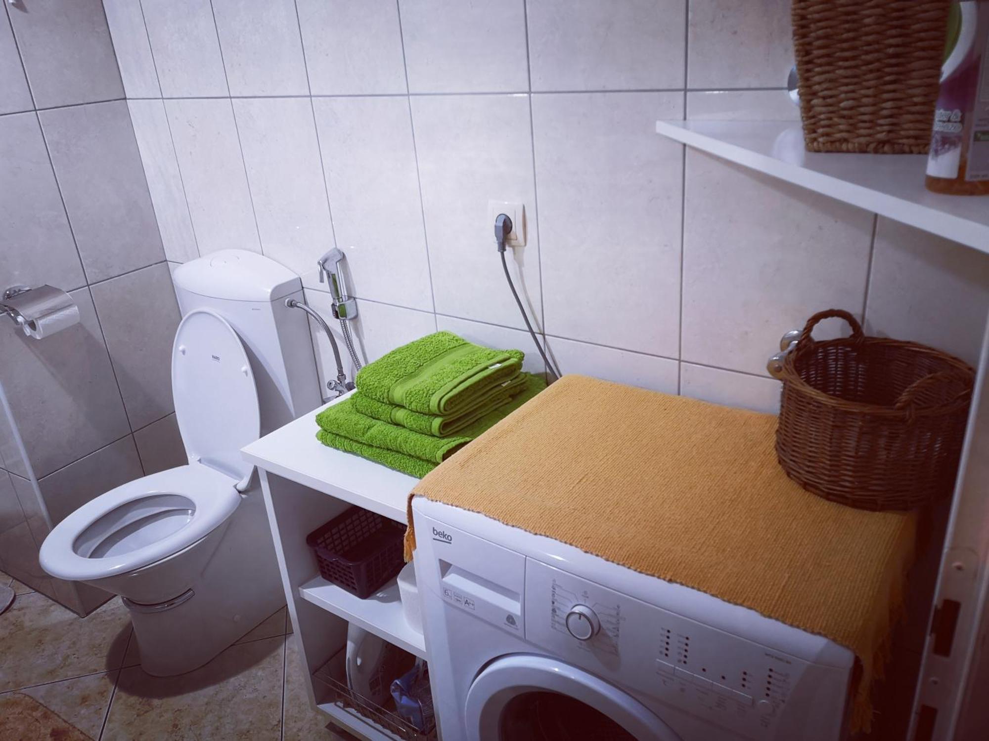 אומיס Apartman Hygge חדר תמונה